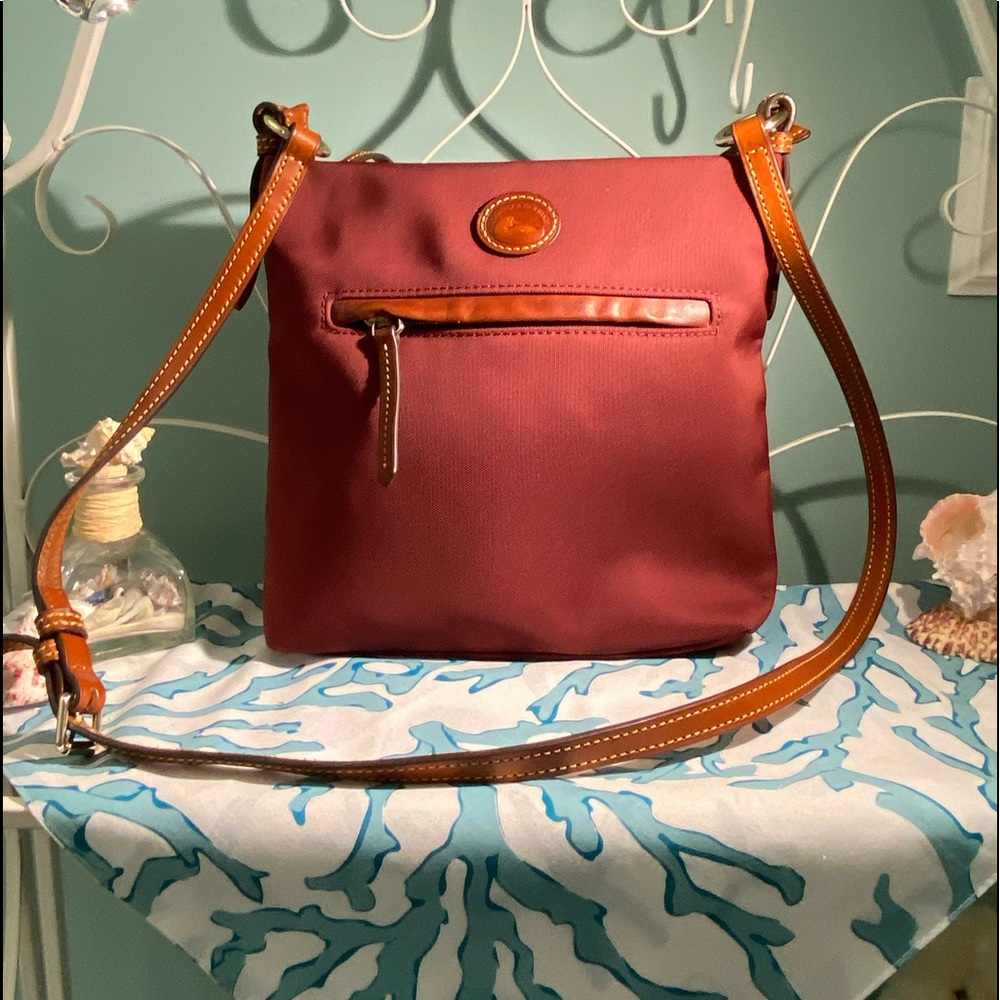 Dooney&Bourke Nylon Crossbody/Shoulder bag.